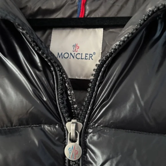 Moncler Puffer Jacket - Picture 5 of 8